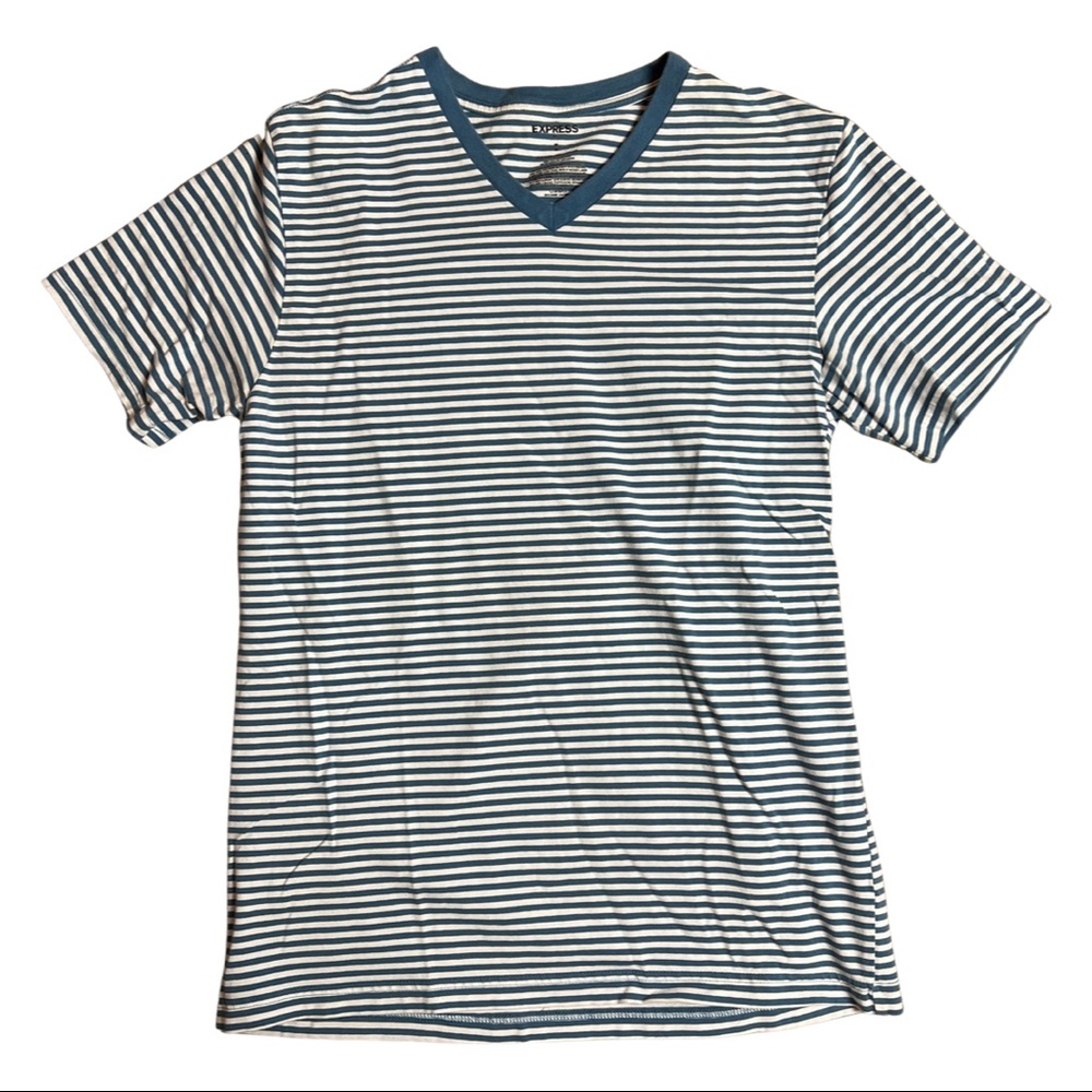 Express | V-Neck Tee Size M